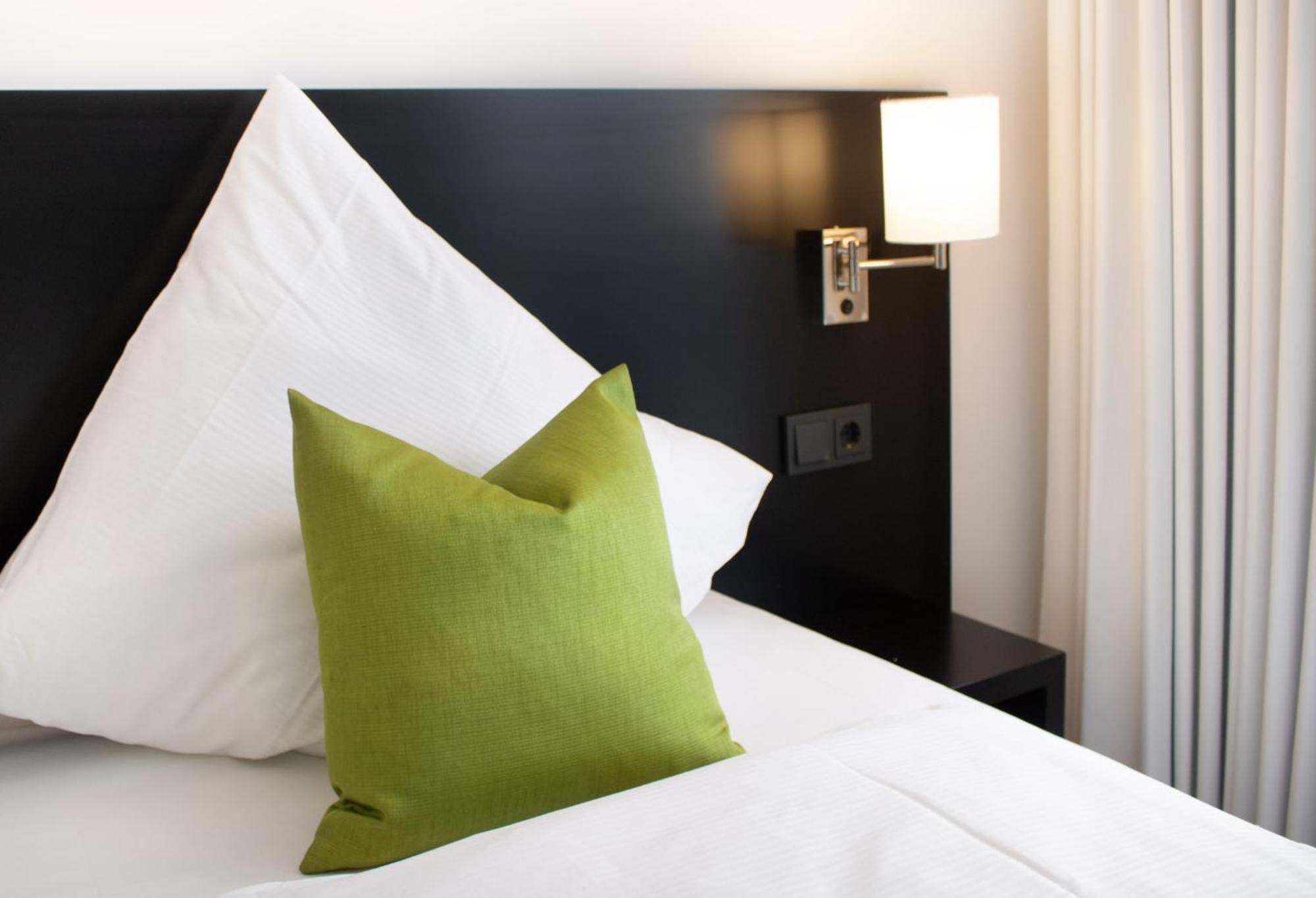 Saw Hotel By Wmm Hotels ซัลซเวเดล ภายนอก รูปภาพ